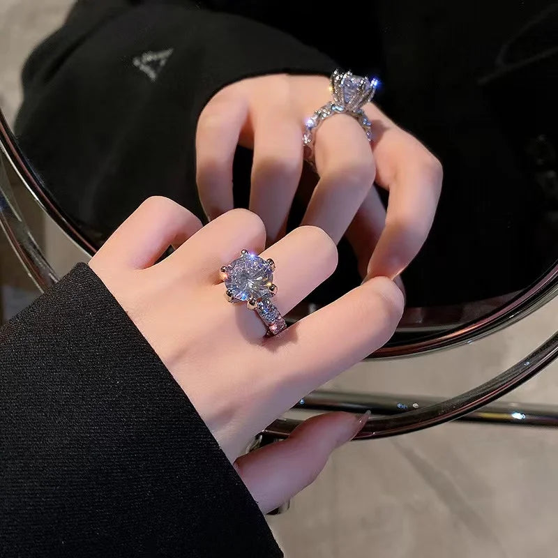Trendy Two-Color Black Heart Ring