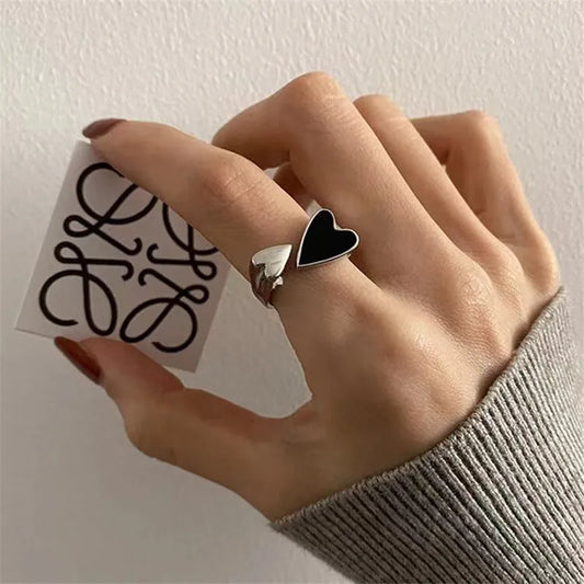 Trendy Two-Color Black Heart Ring
