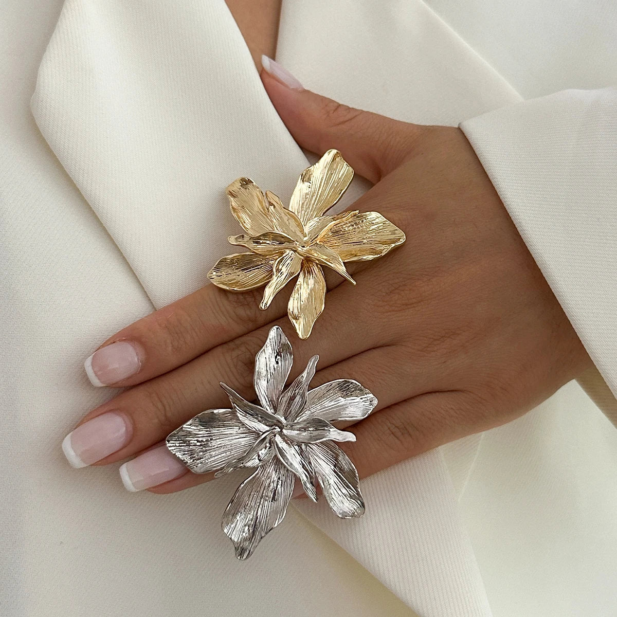 Exaggerated Bilayer Big Flower Ring