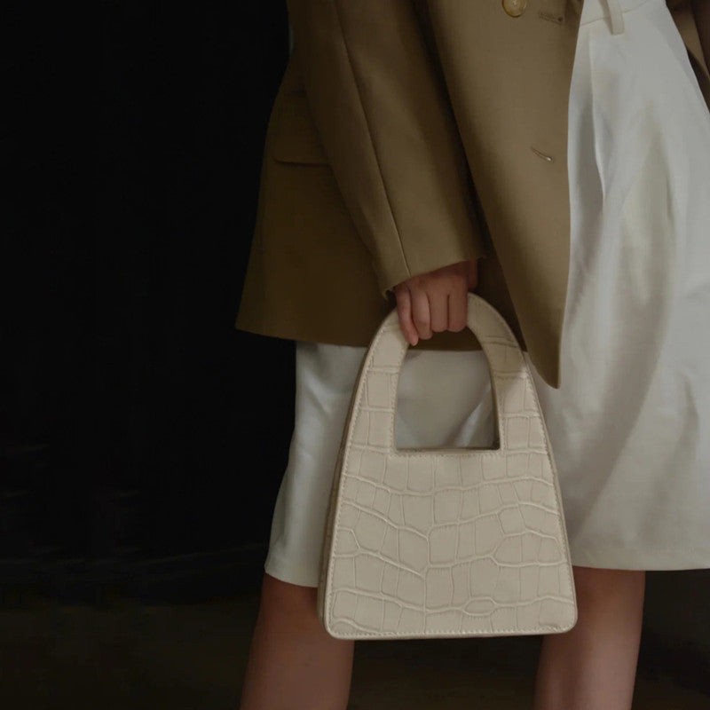Hollow Three-dimensional  Pattern Handbag